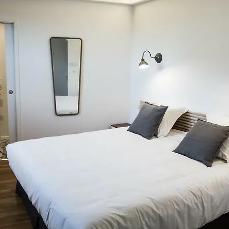 Pradelle Et Swimming Pool 클레르몽페랑