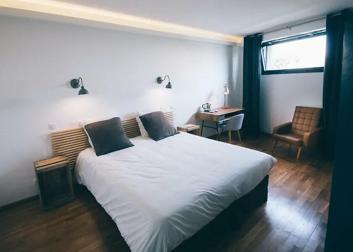 Отель Pradelle Et Swimming Pool